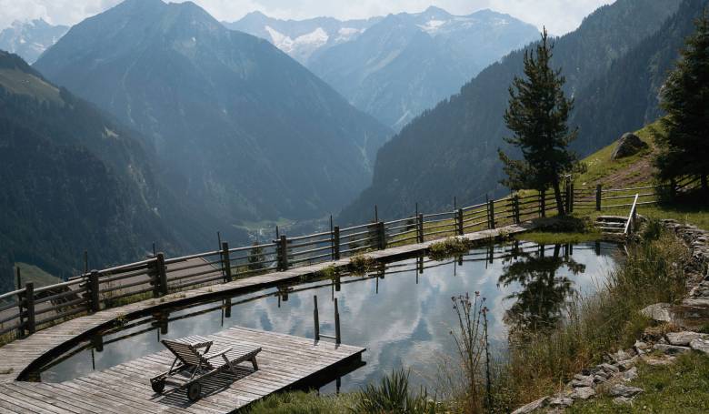 Privater Badesee der GrasbergAlm in Finkenberg