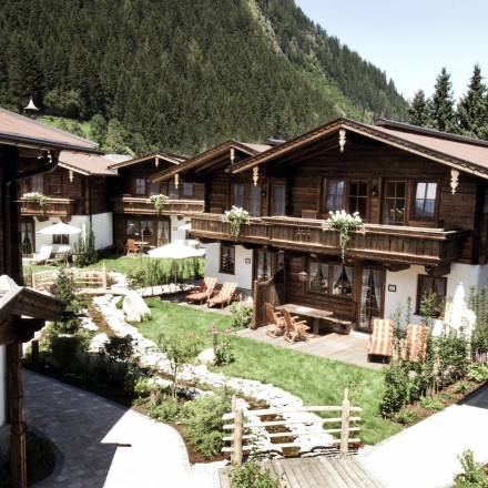 Chalets mit Terrasse im BRUGGER ChaletDorf in Mayrhofen