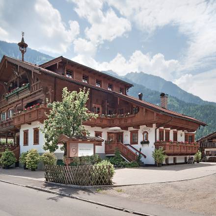 BRUGGER ApartHotel in Mayrhofen der einstige Bruggerhof