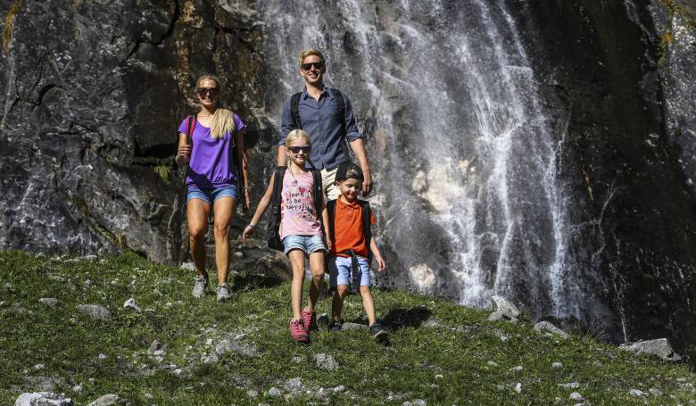 Familienwanderung bei Mayrhofen im Zillertal