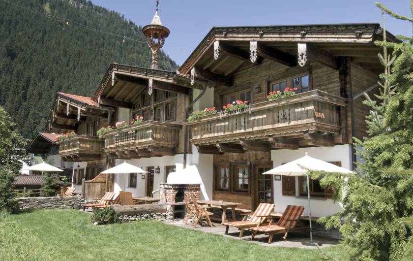 Chalets mit Terrasse im BRUGGER ChaletDorf in Mayrhofen