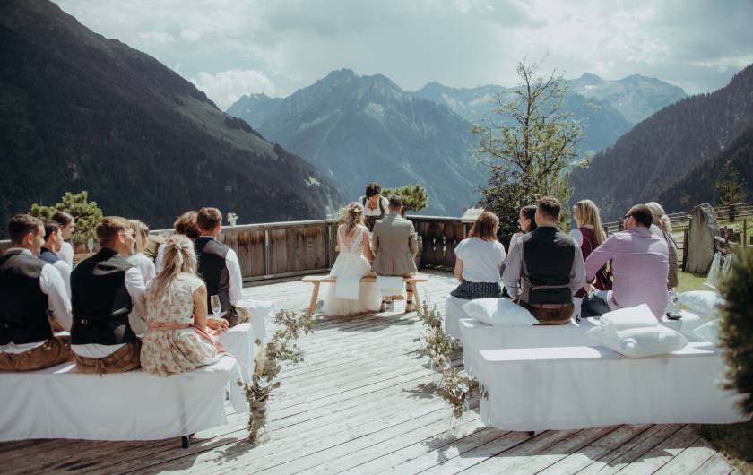 Trauung auf der GrasbergAlm in Finkenberg im Zillertal