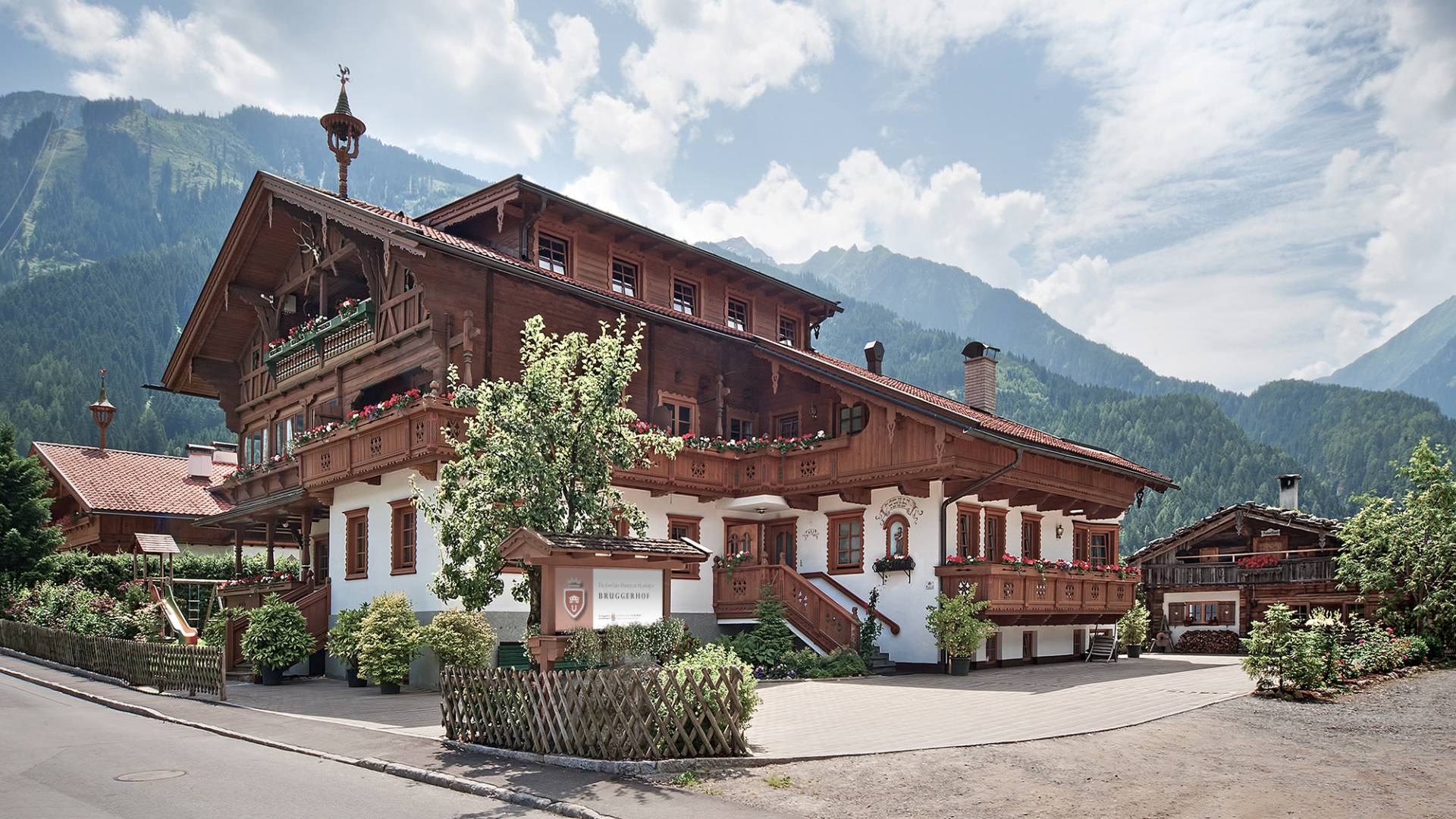 BRUGGER ApartHotel in Mayrhofen der einstige Bruggerhof