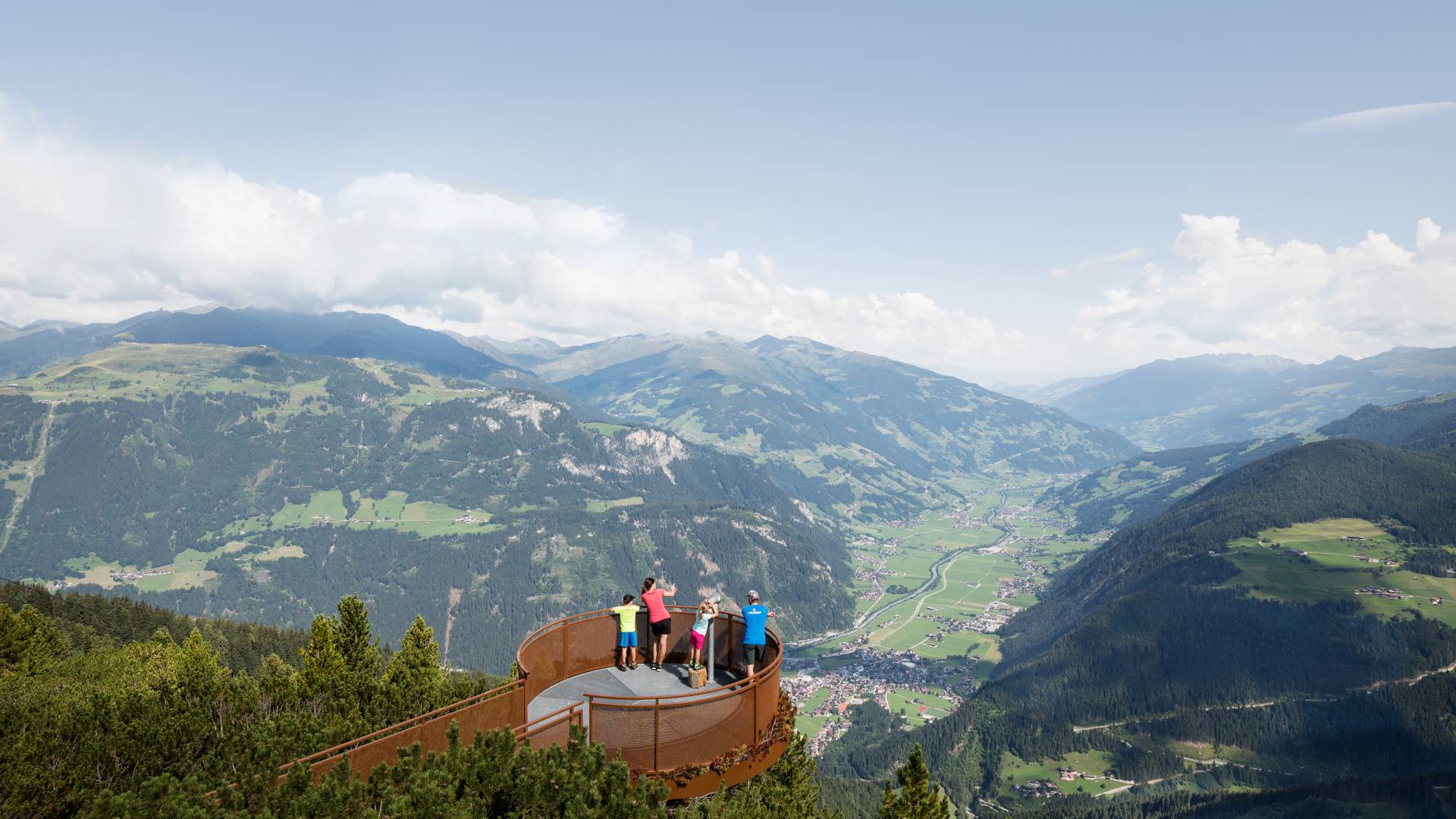 Aussichtsplattform am Genießerberg Ahorn in Mayrhofen