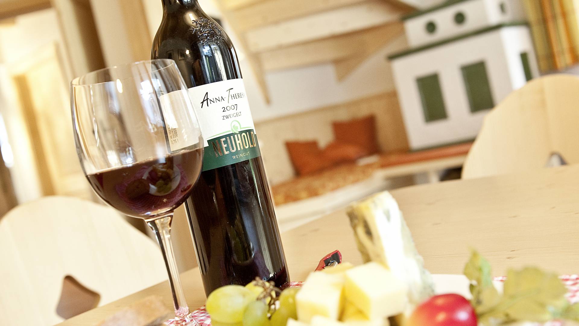 Vesperplatte mit Rotwein